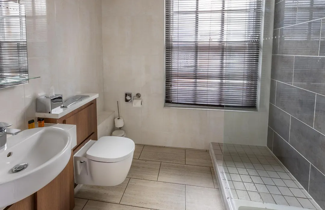 Park Hall Hotel And Spa Wolverhampton-1